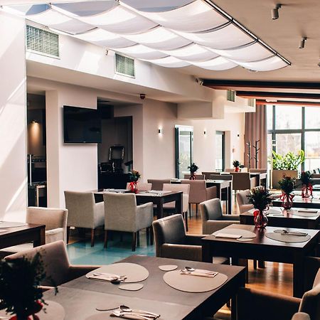 Terminal Hotel Wroclaw Ngoại thất bức ảnh