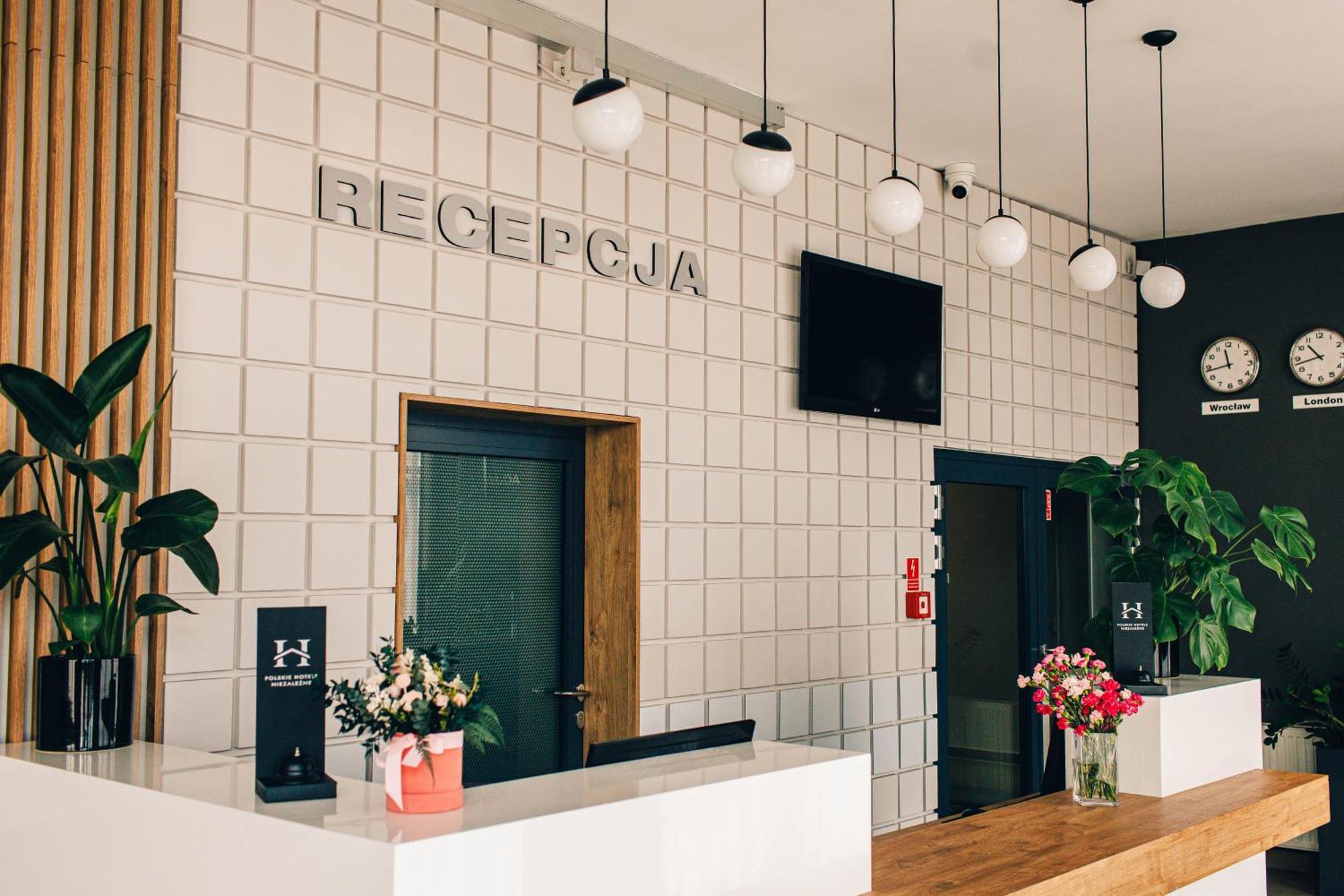 Terminal Hotel Wroclaw Ngoại thất bức ảnh