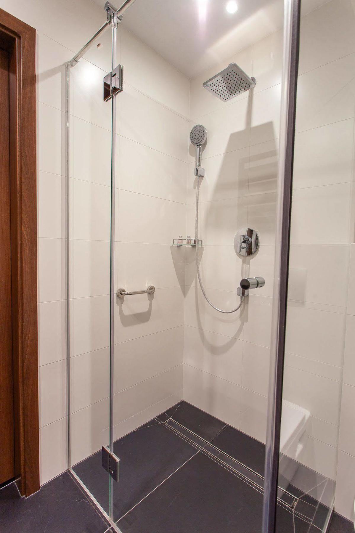 Terminal Hotel Wroclaw Ngoại thất bức ảnh